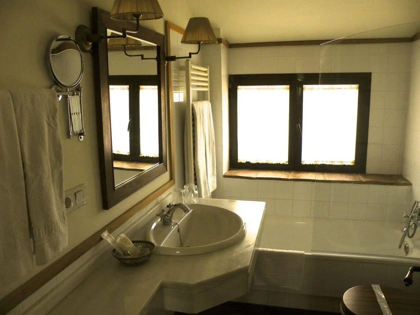 Photo - Hotel Posada de Valdezufre