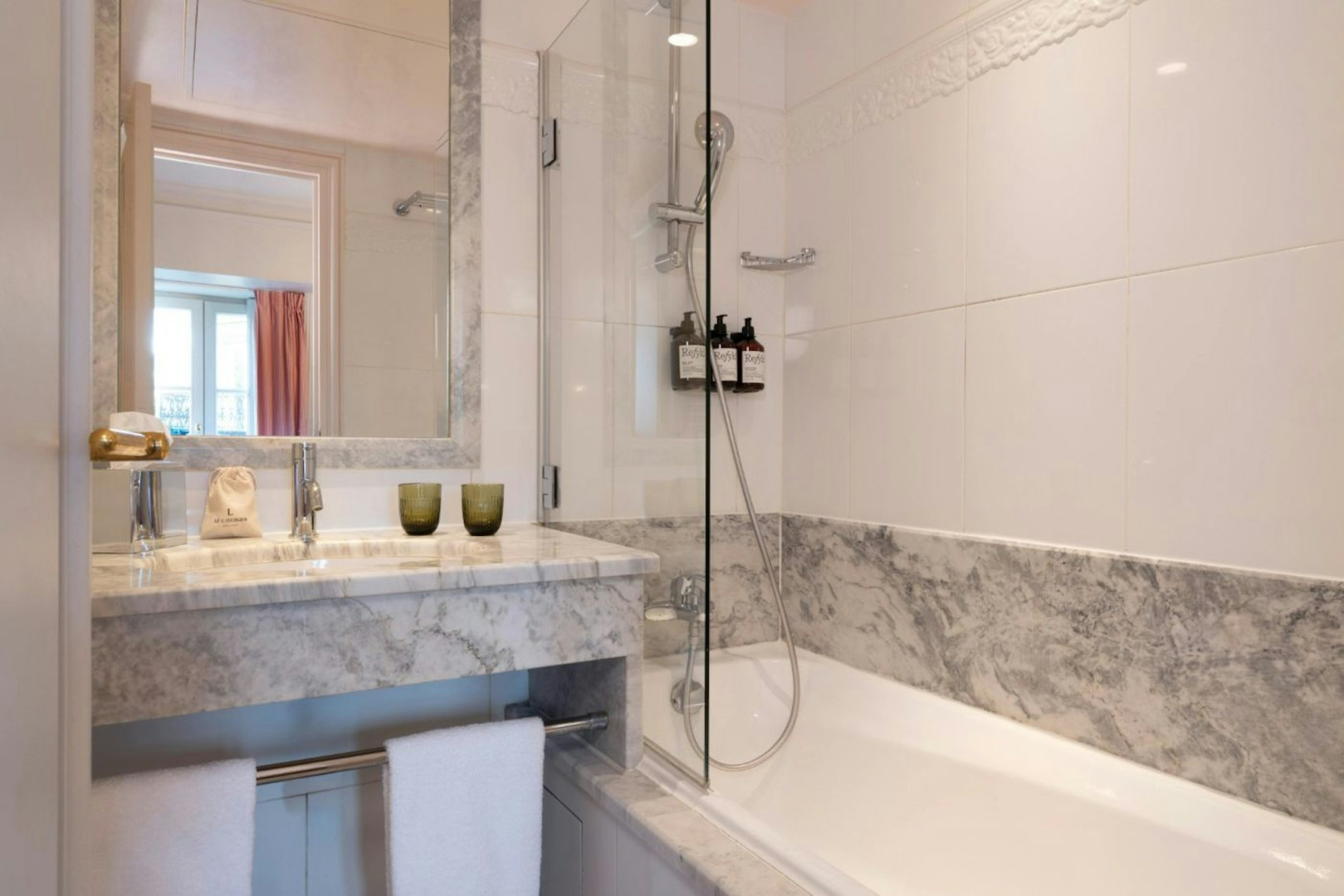 Foto - Hôtel Le Lavoisier & Spa