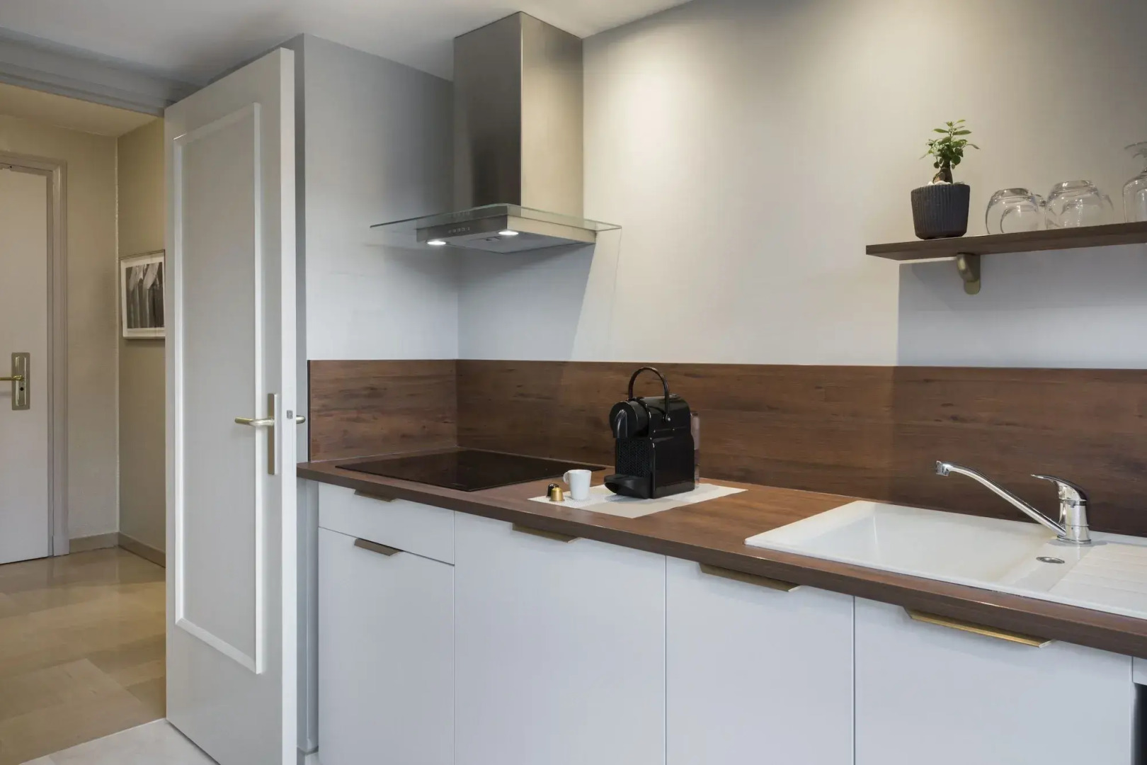 Foto - Warwick Reine Astrid - Lyon