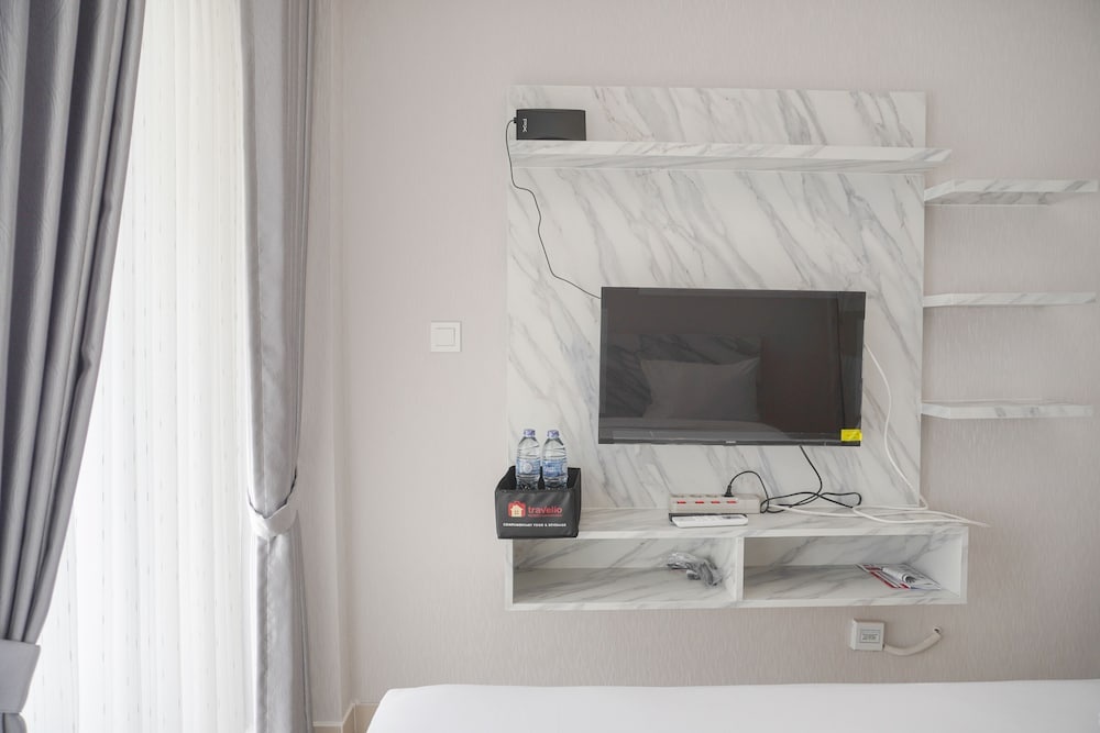 Modern Look And Comfy Studio Citra Living Apartment