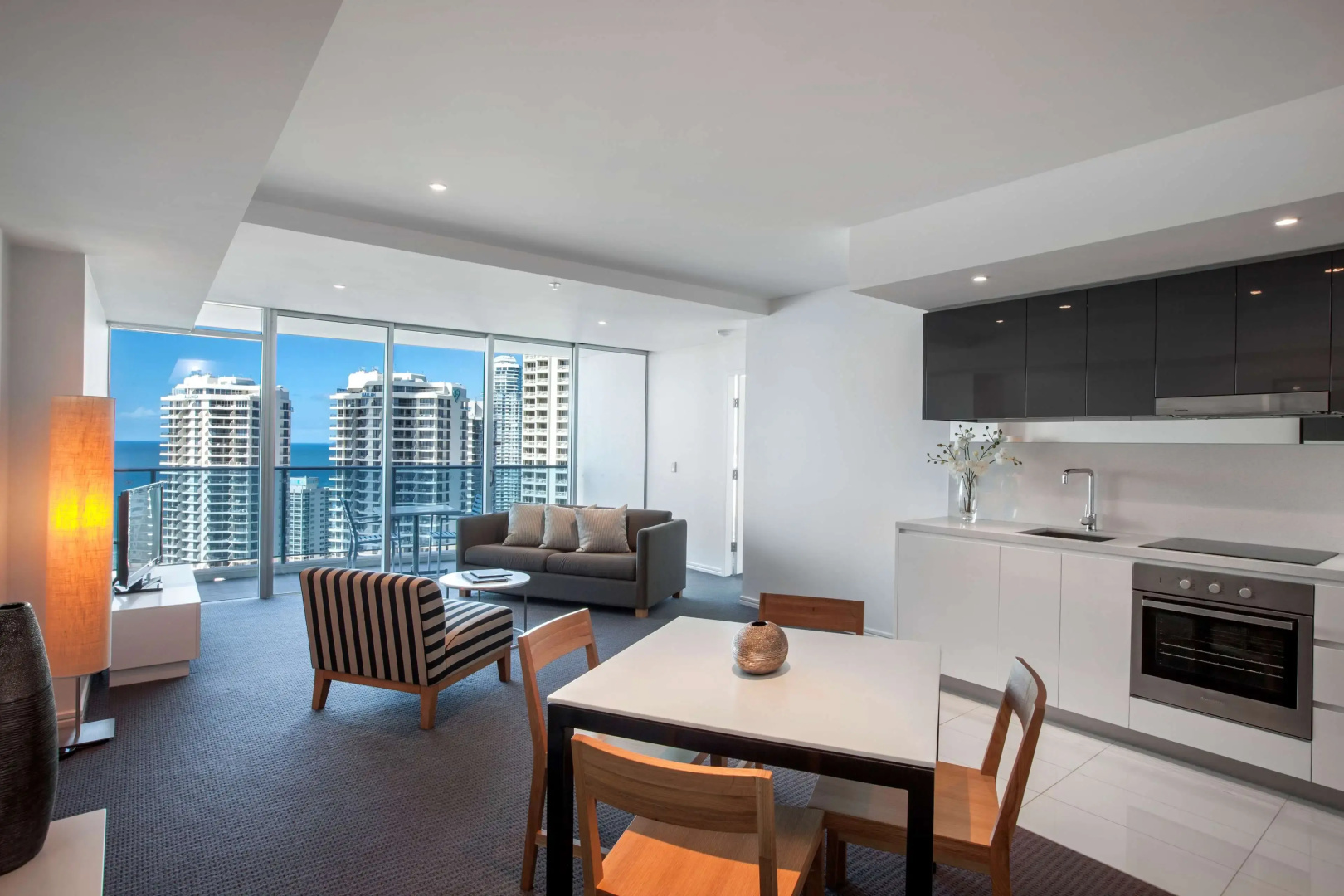 Photo - Hilton Surfers Paradise Hotel & Residences.