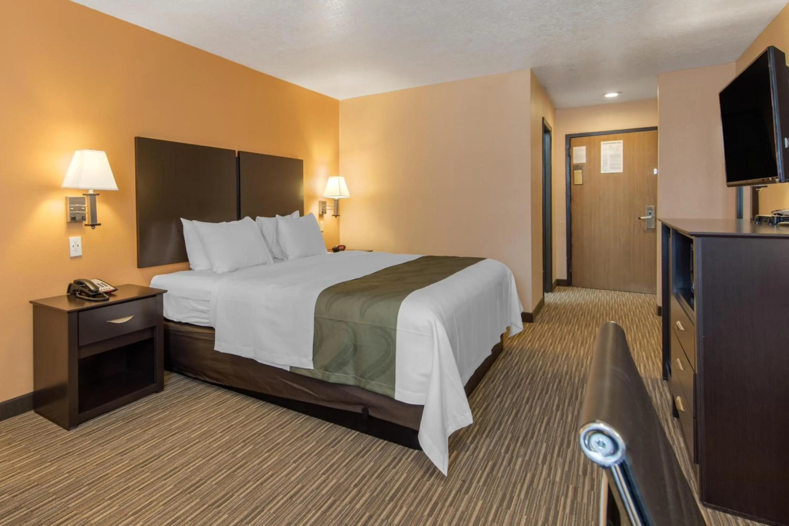 Photo - Quality Inn & Suites Albuquerque North near Balloon Fiesta Park