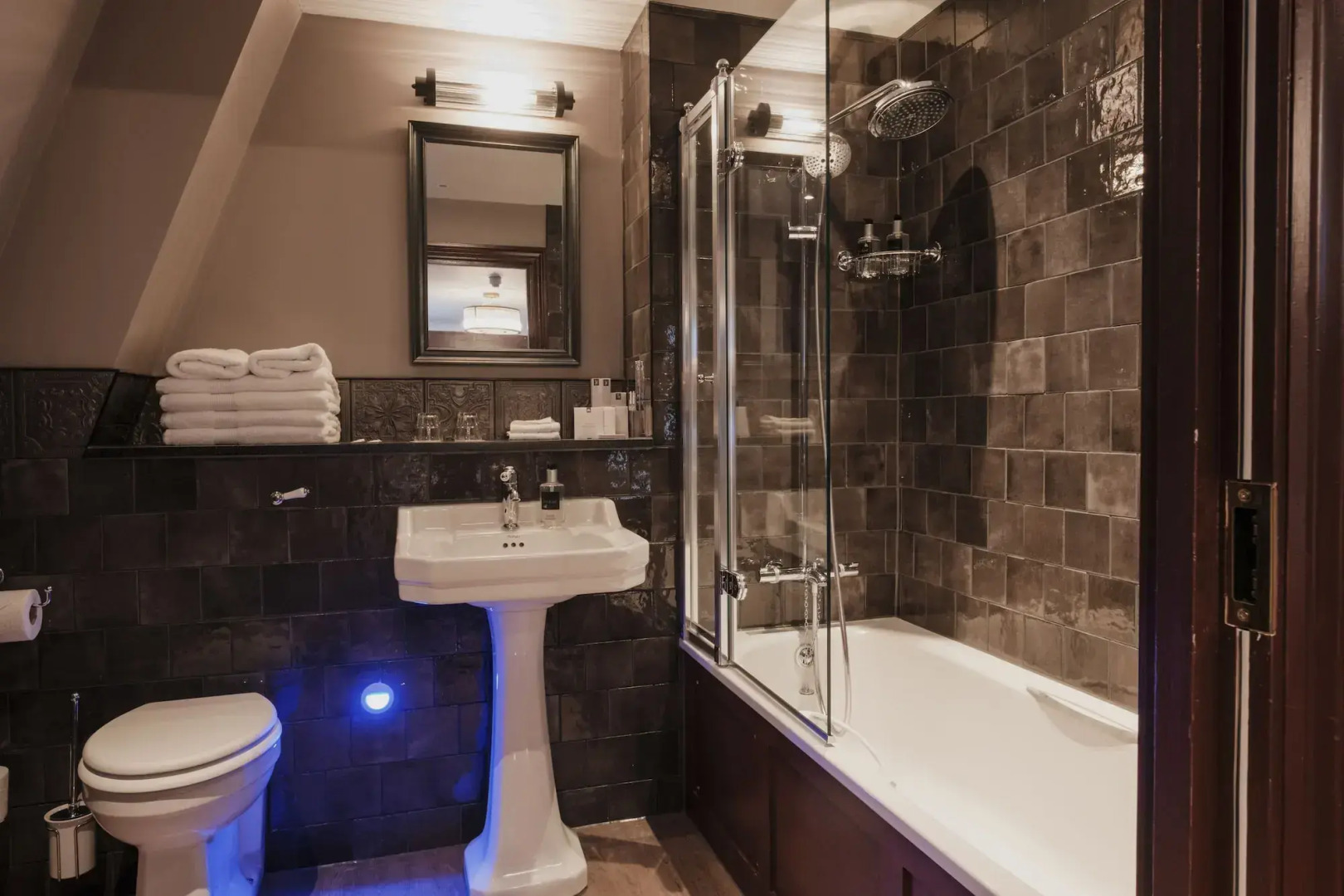 Photo - The Sanctuary House Hotel