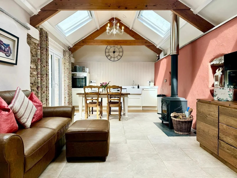 Hideaway Cottages - Greenacres Estates