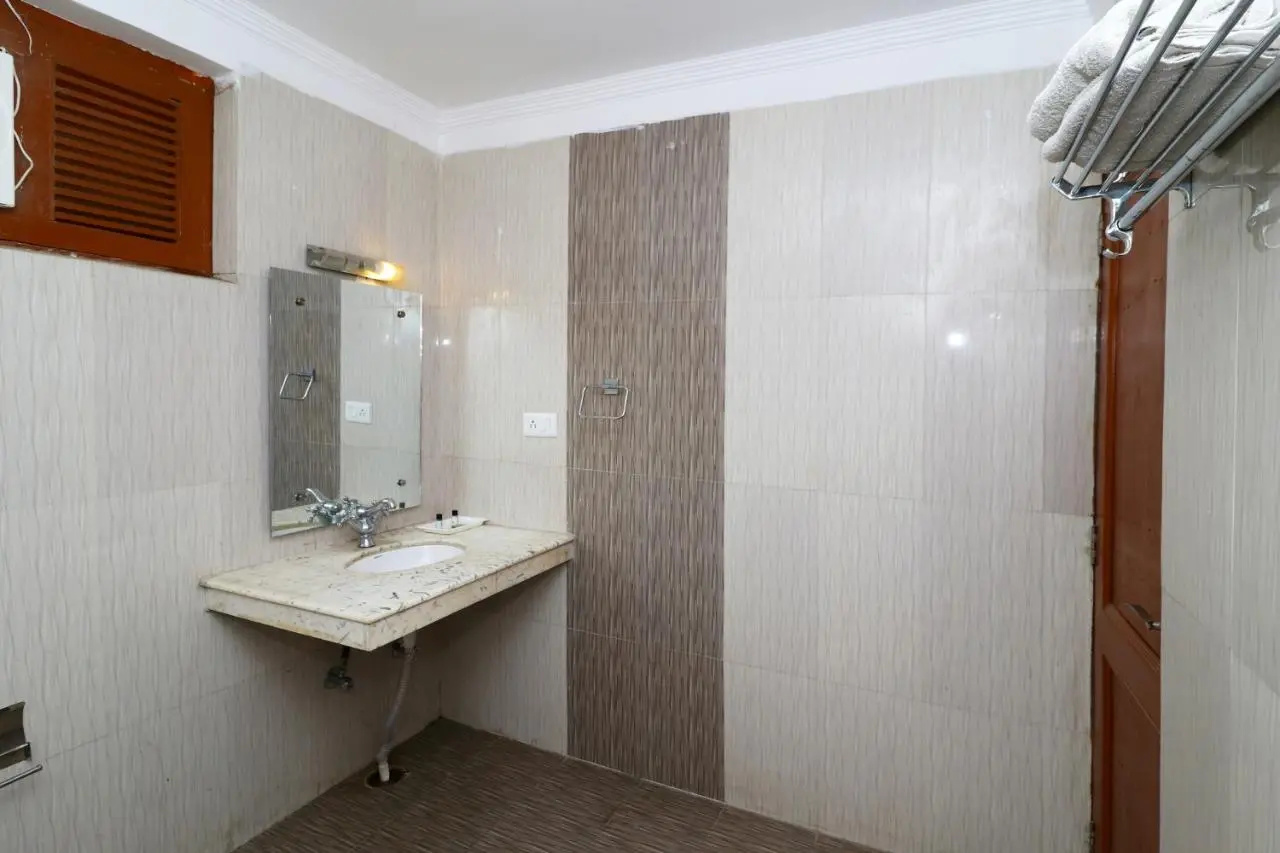Photo - Hotel Vanson Villa, City Centre - With Free Airport & Train Station Pickup
