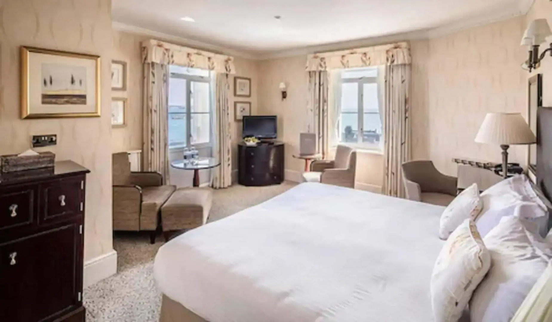 Photo - Somerville Hotel