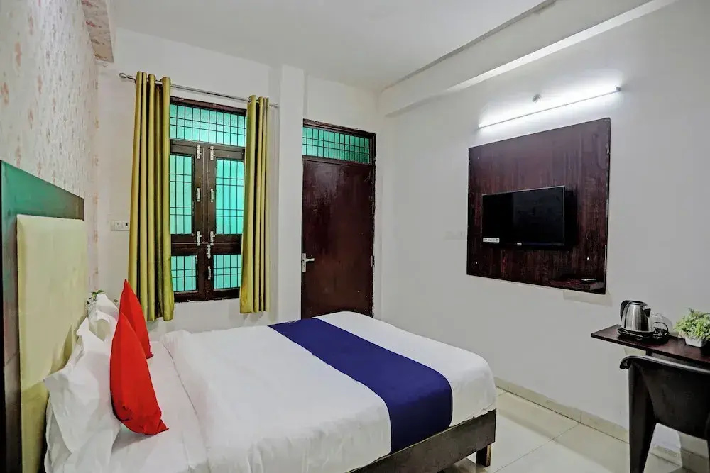 Photo - Shree Hotel