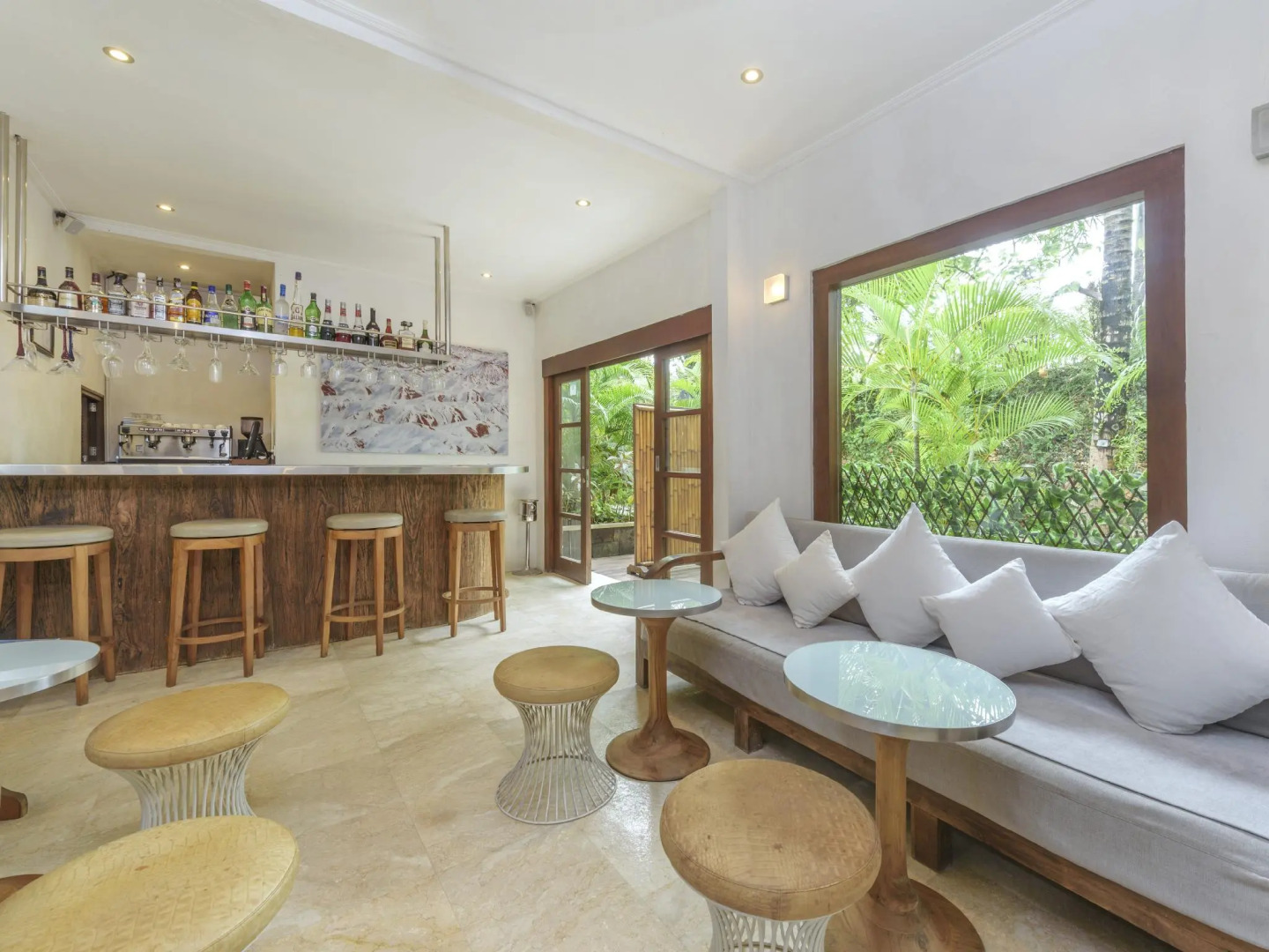 Photo - Villa Kori Bali Kubu, 9 people maximum, close to Seminyak Beach