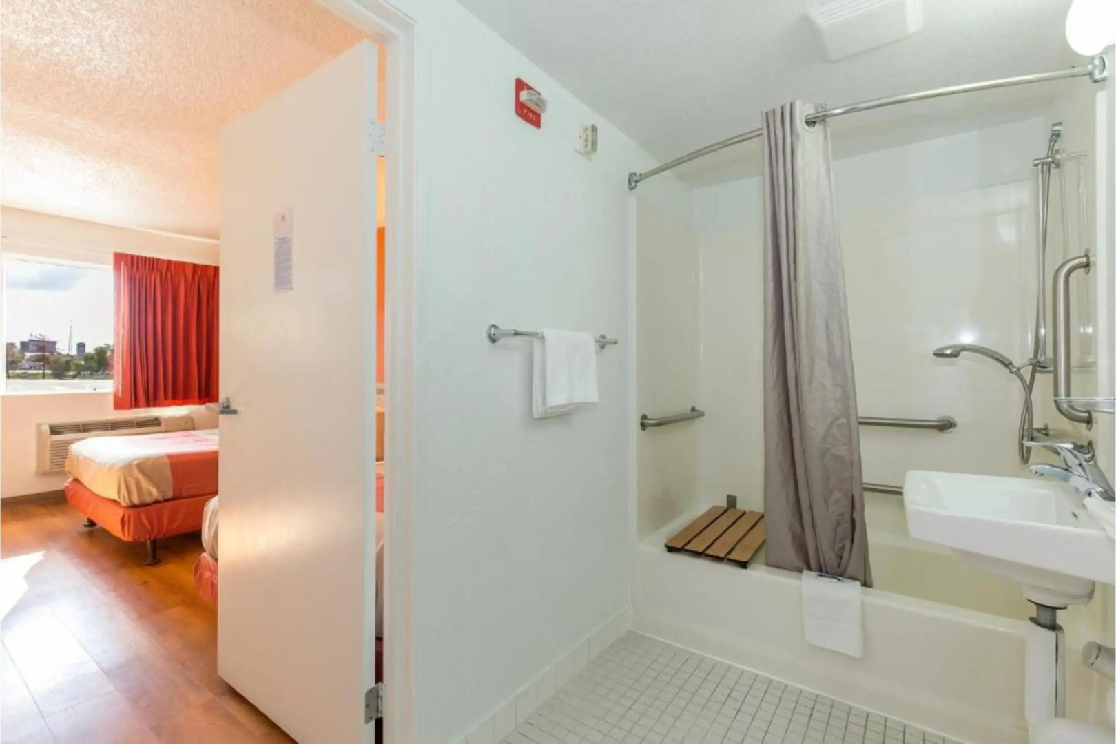 Foto - Motel 6 Hayward, CA – Silicon Valley Gateway