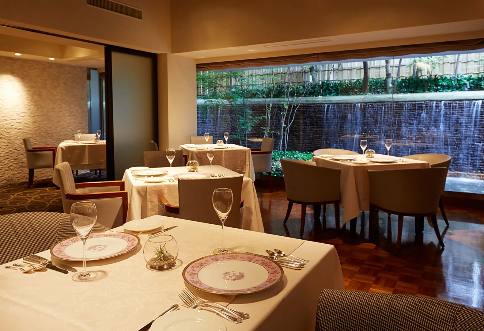 Photo - Nishitetsu Grand Hotel