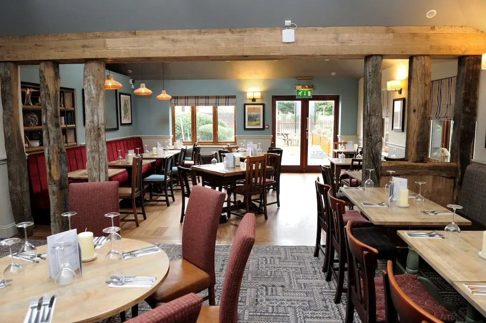Photo - White Hart by Chef & Brewer Collection