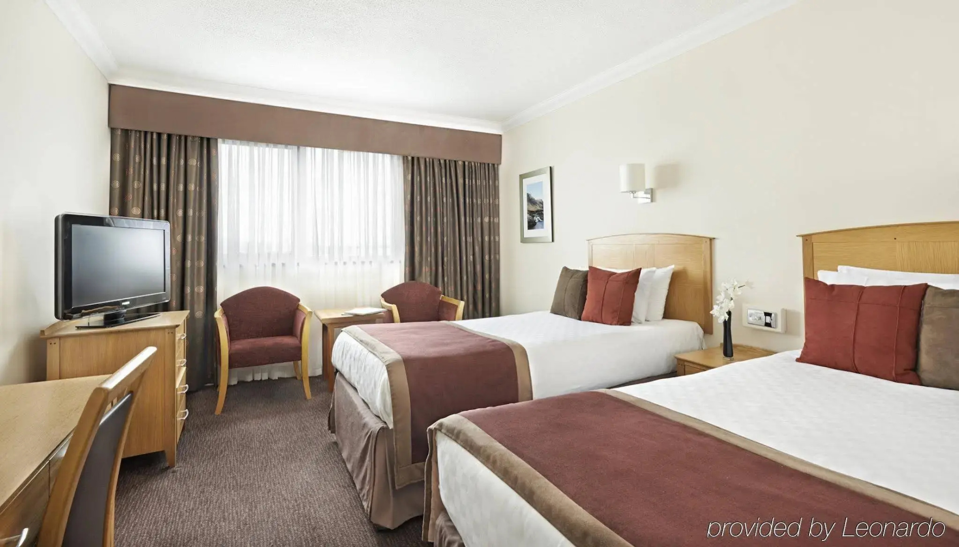 Photo - The Aberdeen Altens Hotel