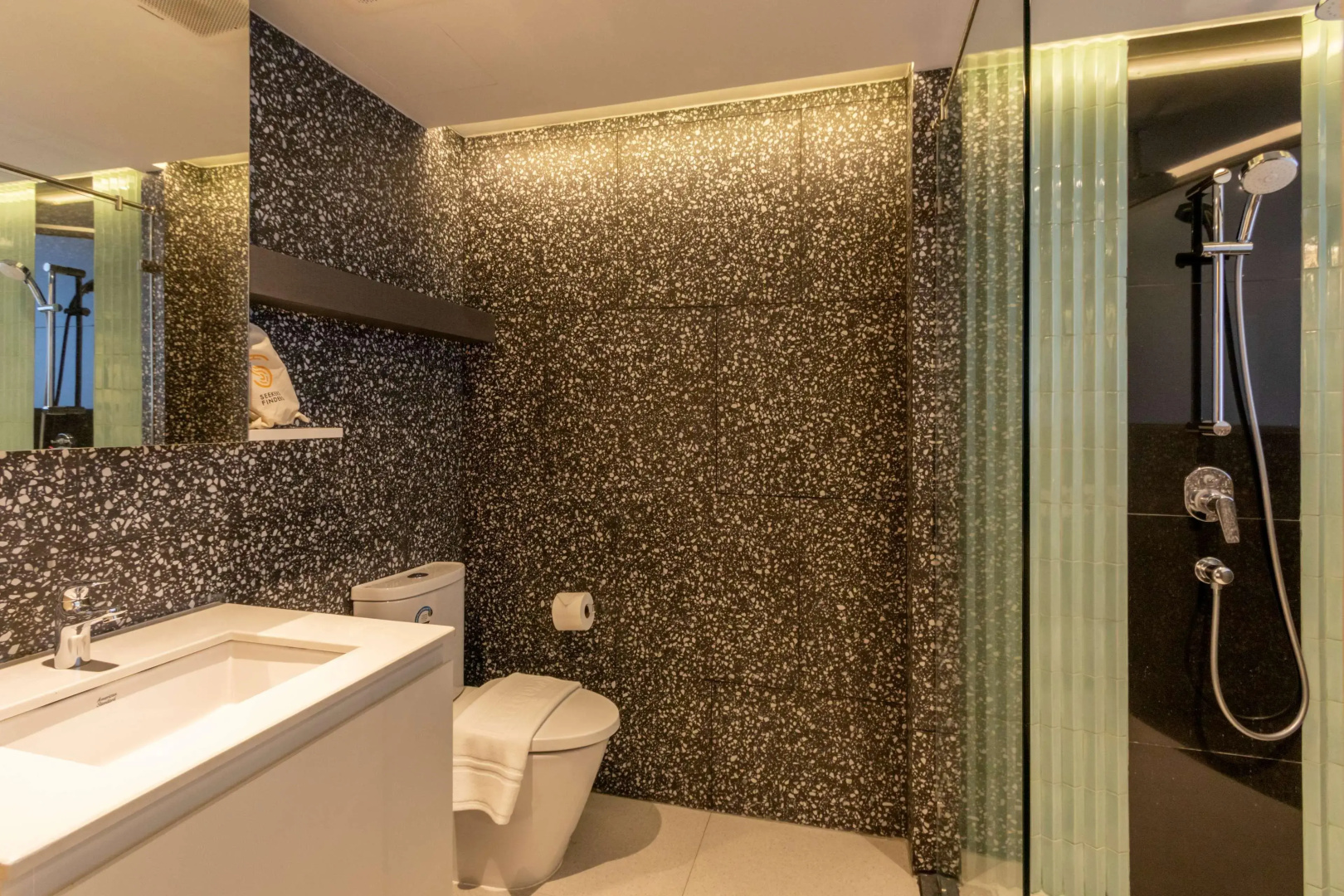 Photo - Seekers Finders Rama IV Hotel, SureStay Collection by BW