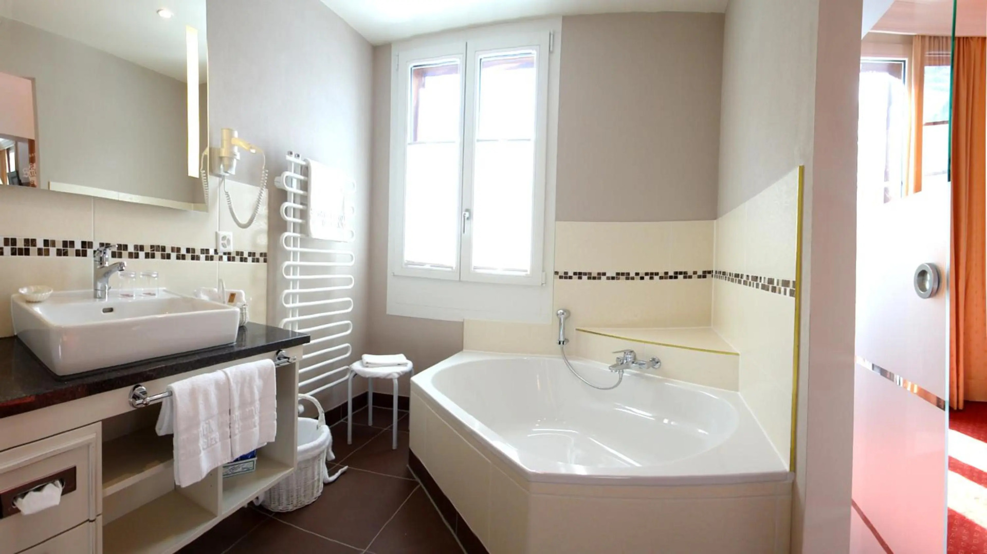 Foto - Romantik Hotel Schweizerhof