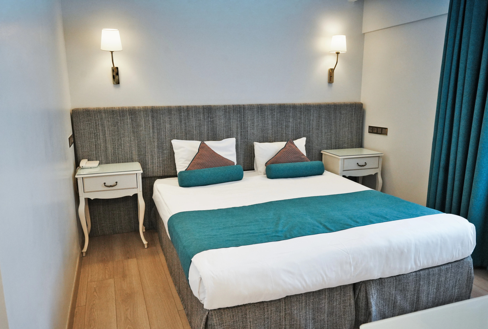 Photo - Taximtown Hotel