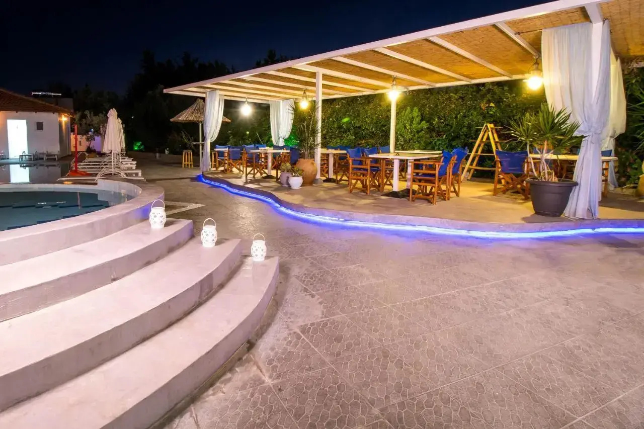 Photo - Tinas Plus Hotel