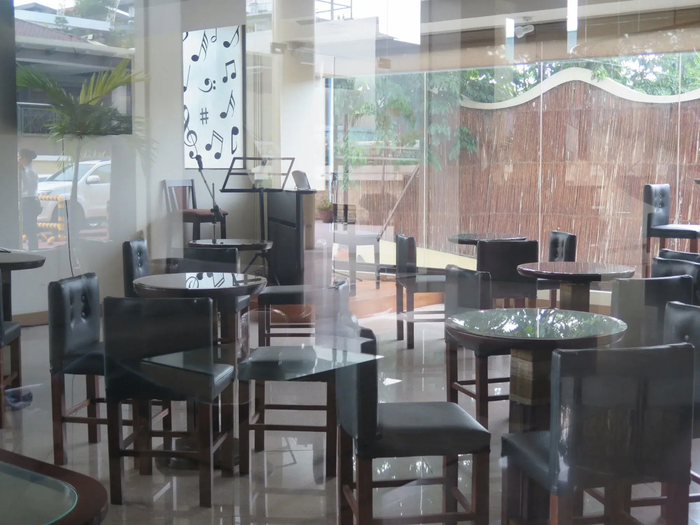 Foto - The Pinnacle Hotel and Suites