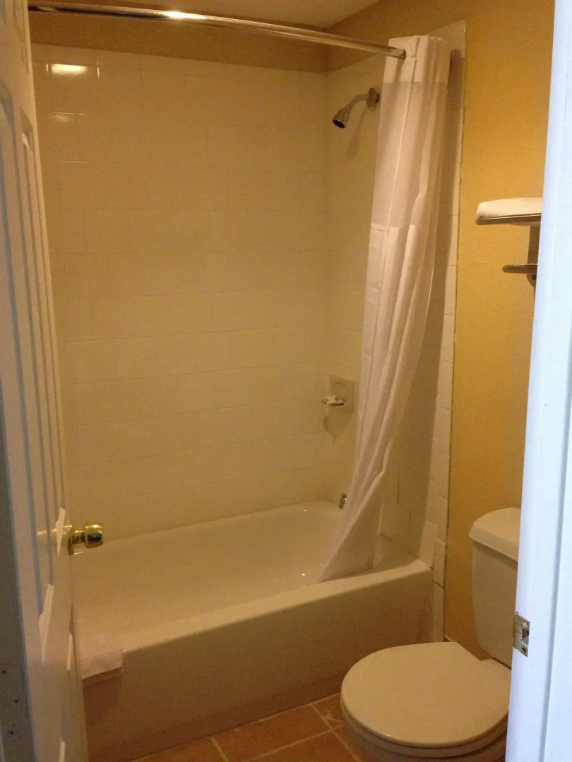 Foto - Travel Inn & Suites