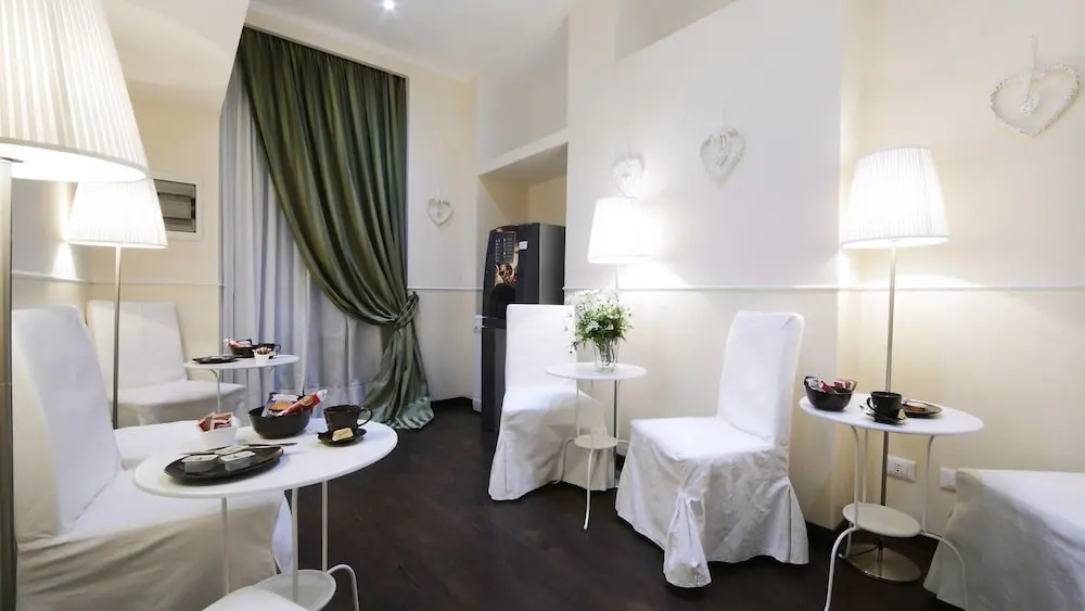 Photo - Caesar Place Roma