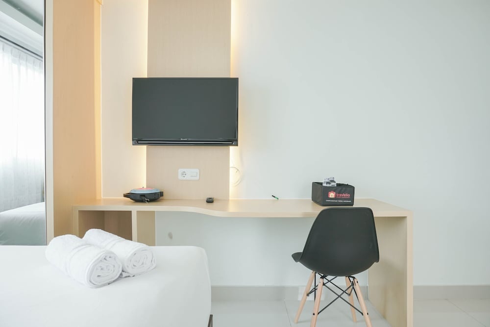 Comfortable and Homey Studio at Amethyst Apartment