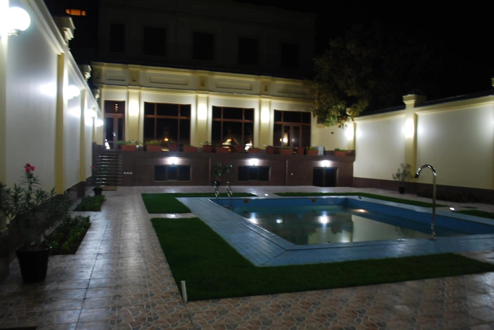Photo - Jahon Palace