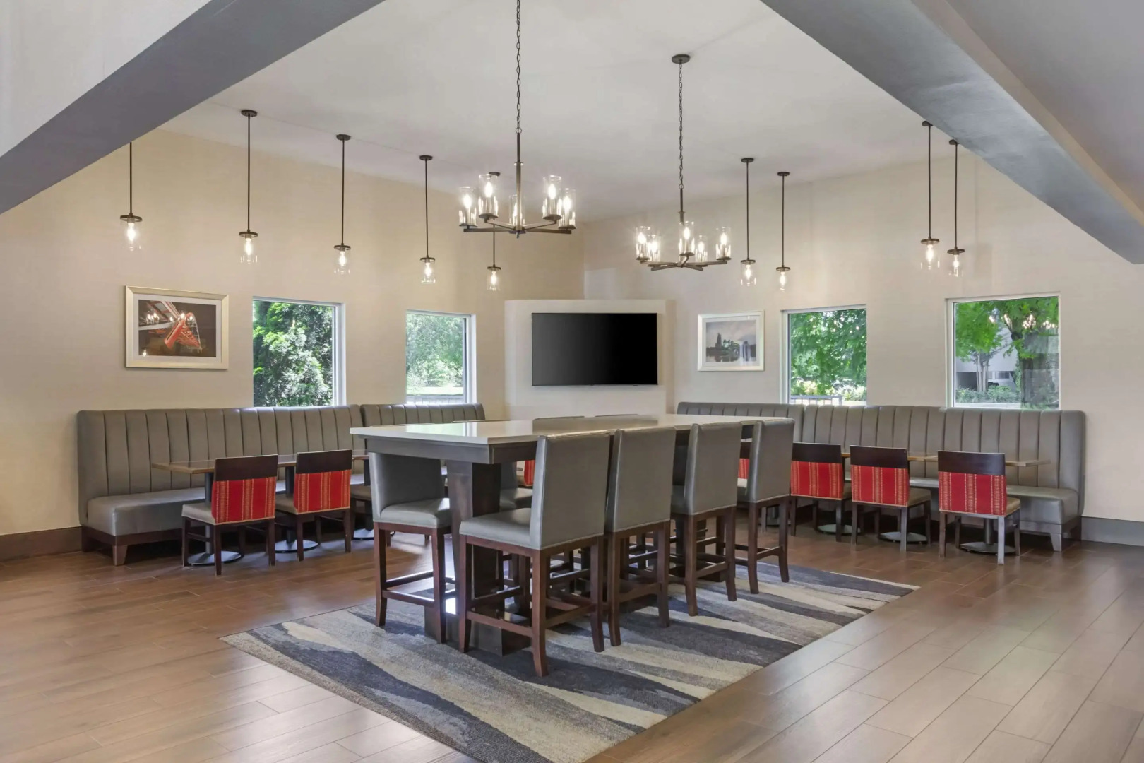 Photo - Comfort Suites Nashville Airport - BNA