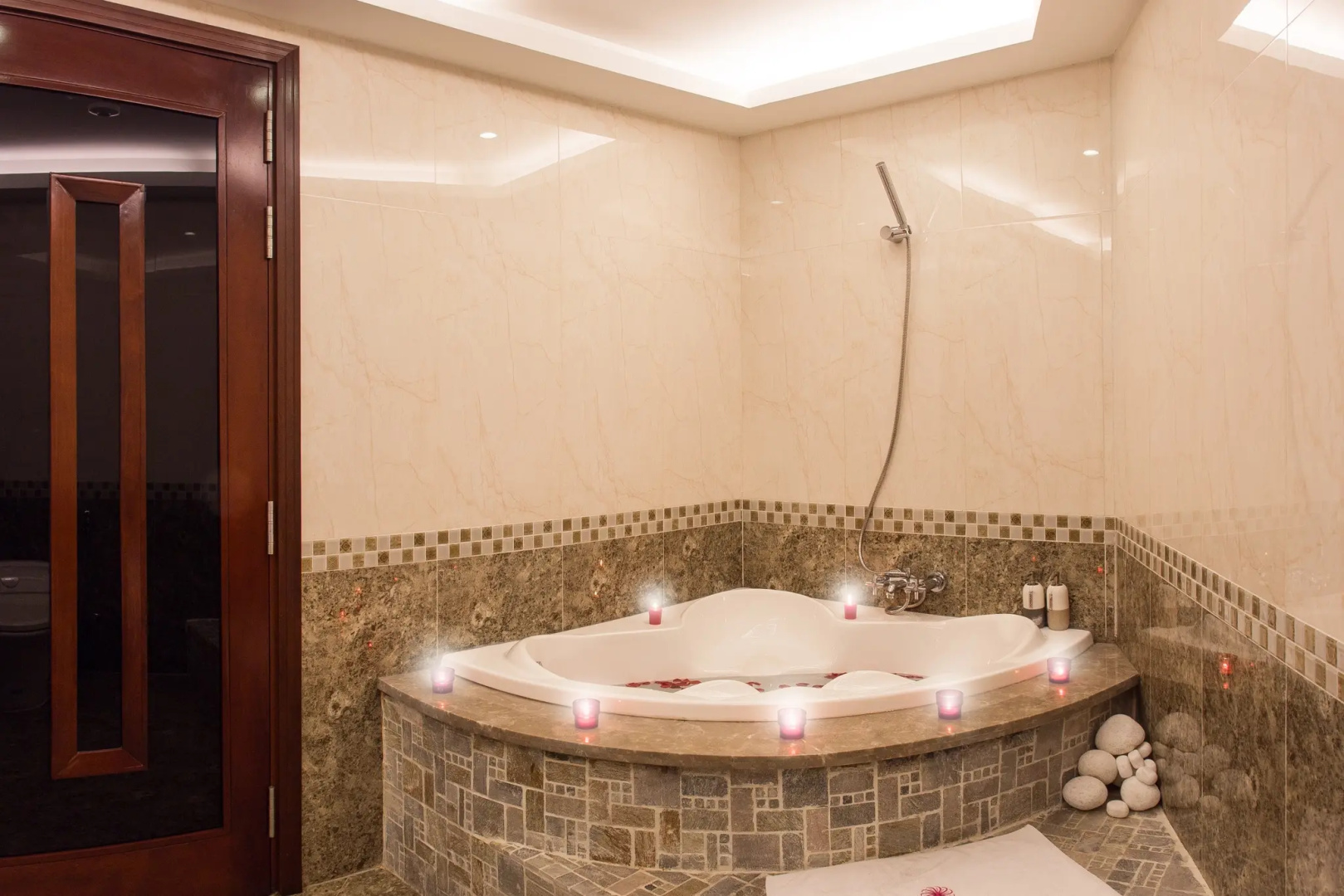 Photo - Valentine Hotel
