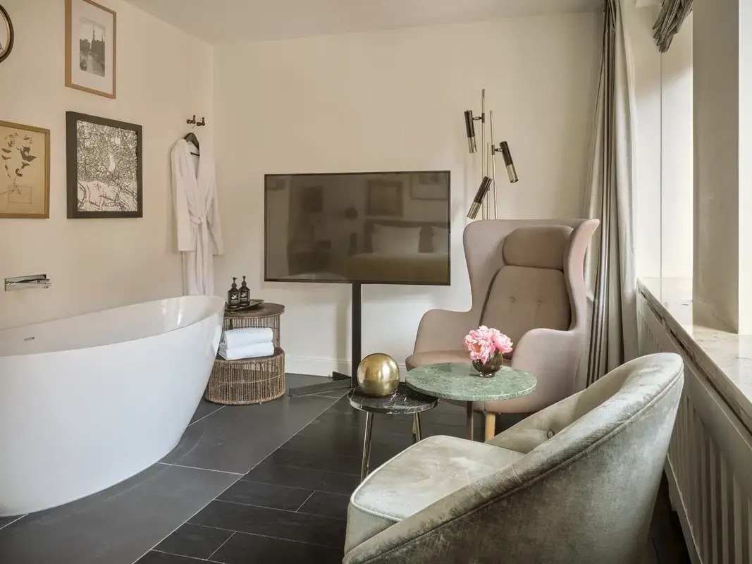 Photo - The Nikolai Hamburg - Leonardo Limited Edition