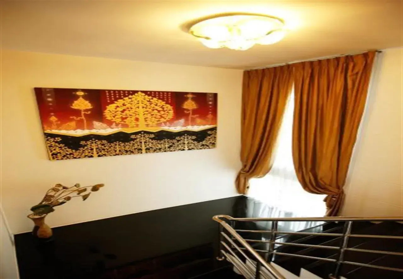 Photo - Mirth Sathorn Hotel