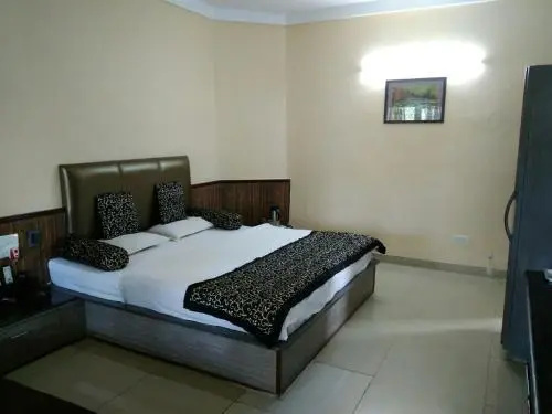 Savshanti Lake Resort