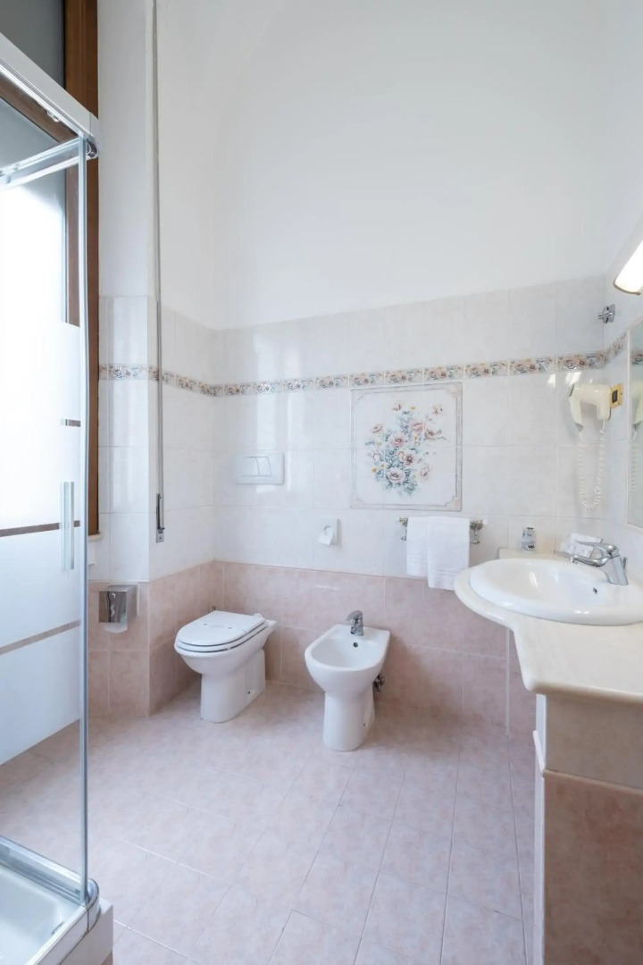 Photo - Renaissance Zurich Tower Hotel