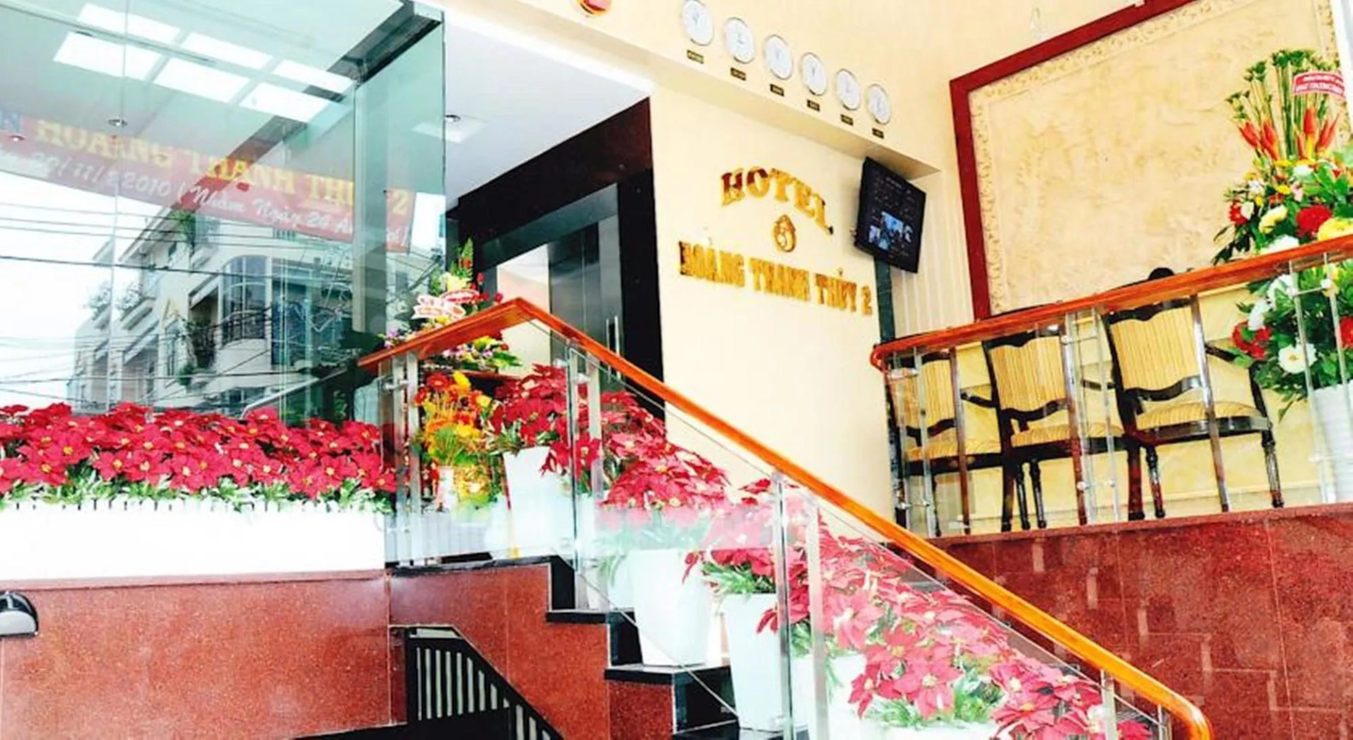 Photo - HOANG THANH THUY AIRPORT HOTEL 2 - Gần Ẩm Thực Đêm Chợ Hoàng Hoa Thám