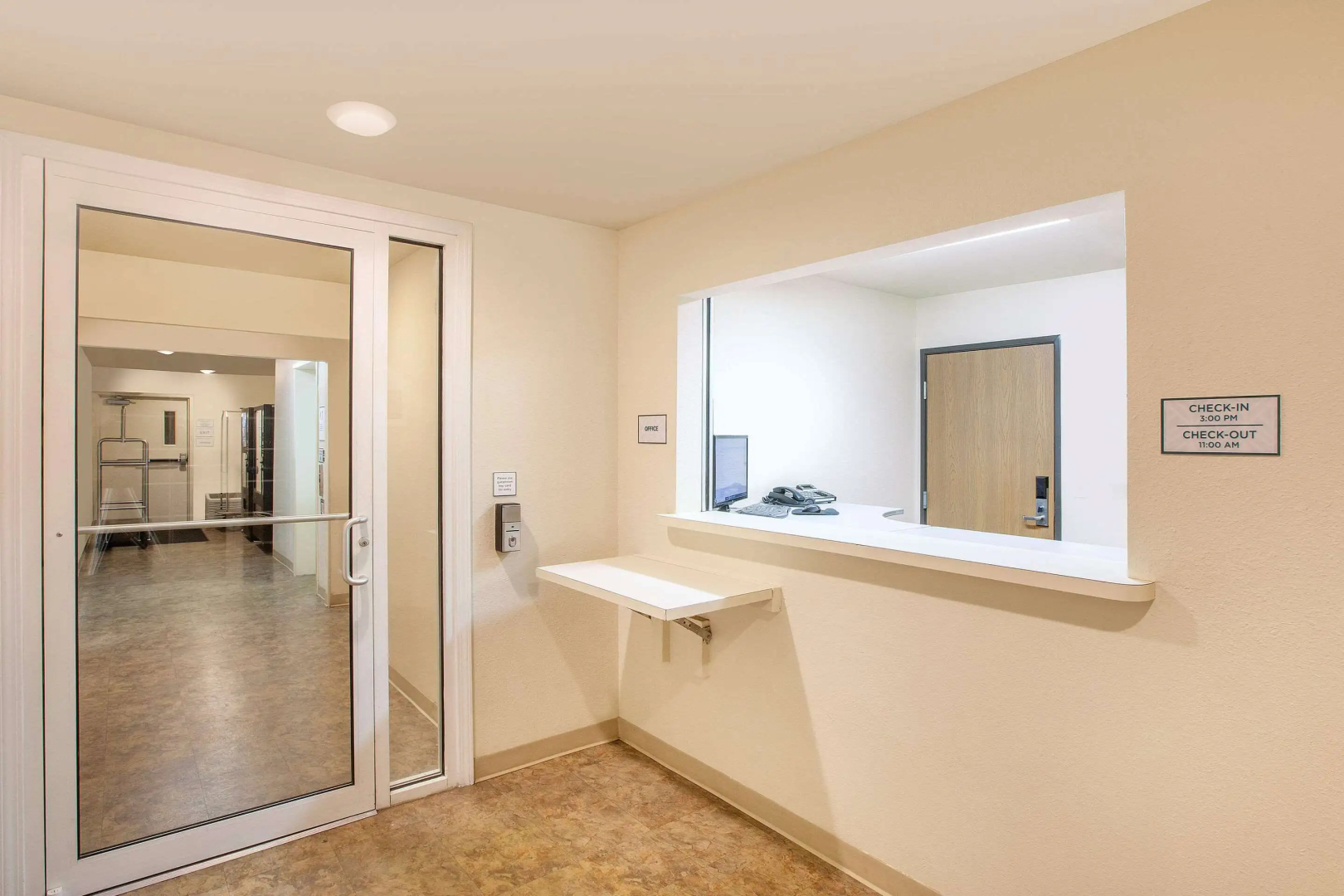 Photo - WoodSpring Suites Jacksonville Beach Blvd