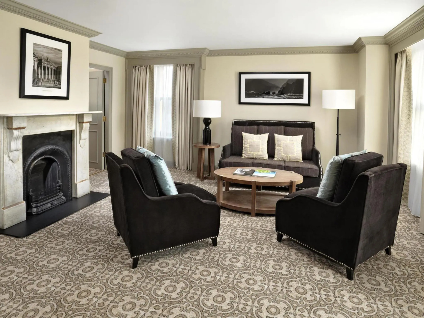 Photo - The College Green Dublin Hotel, Autograph Collection