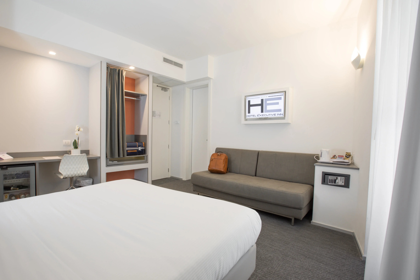 Photo - Hotel Executive Inn