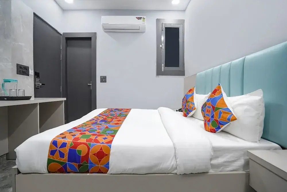 Photo - FabHotel The Royal - Nr Guru Govind Singh University