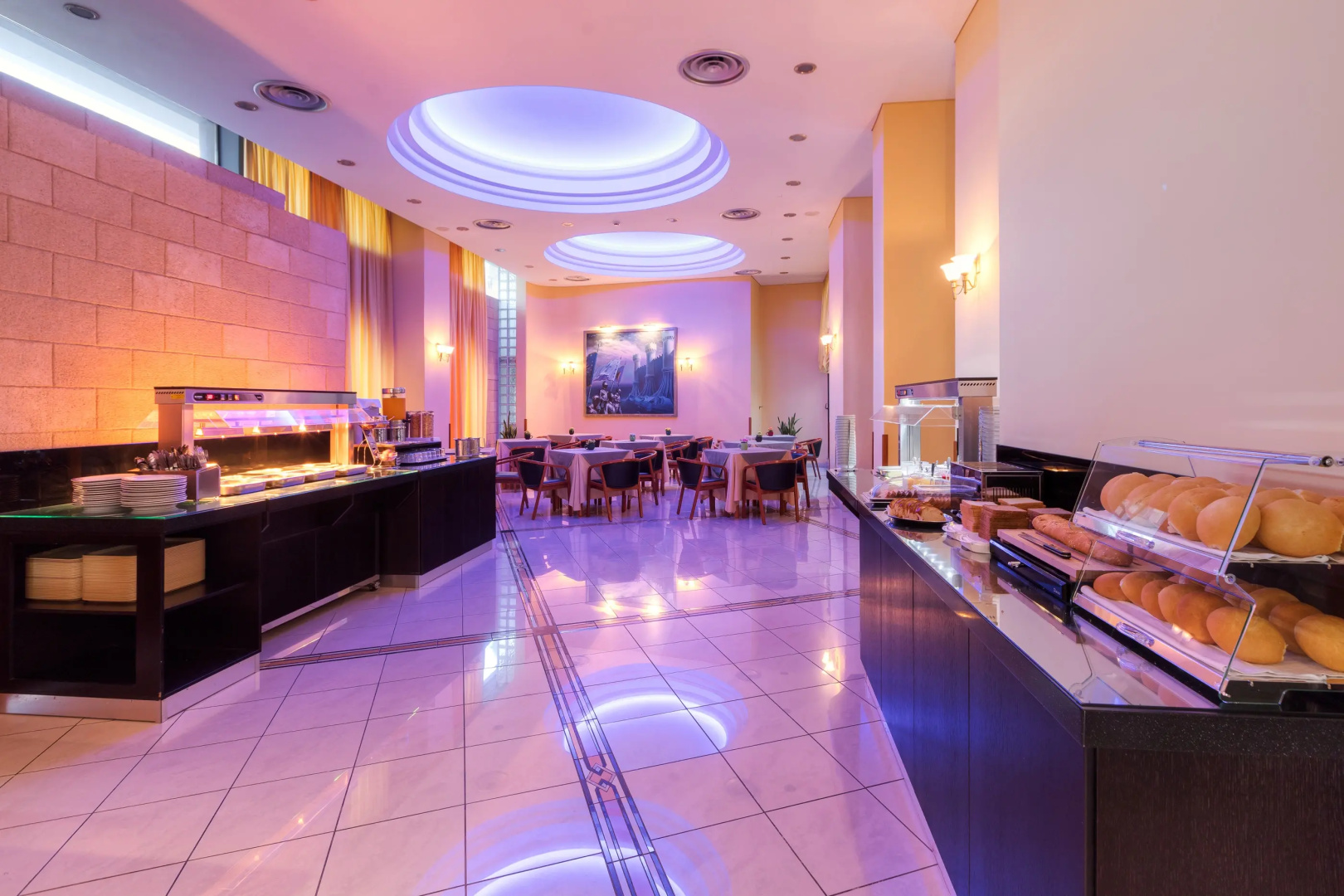 Photo - Alexandra Hotel