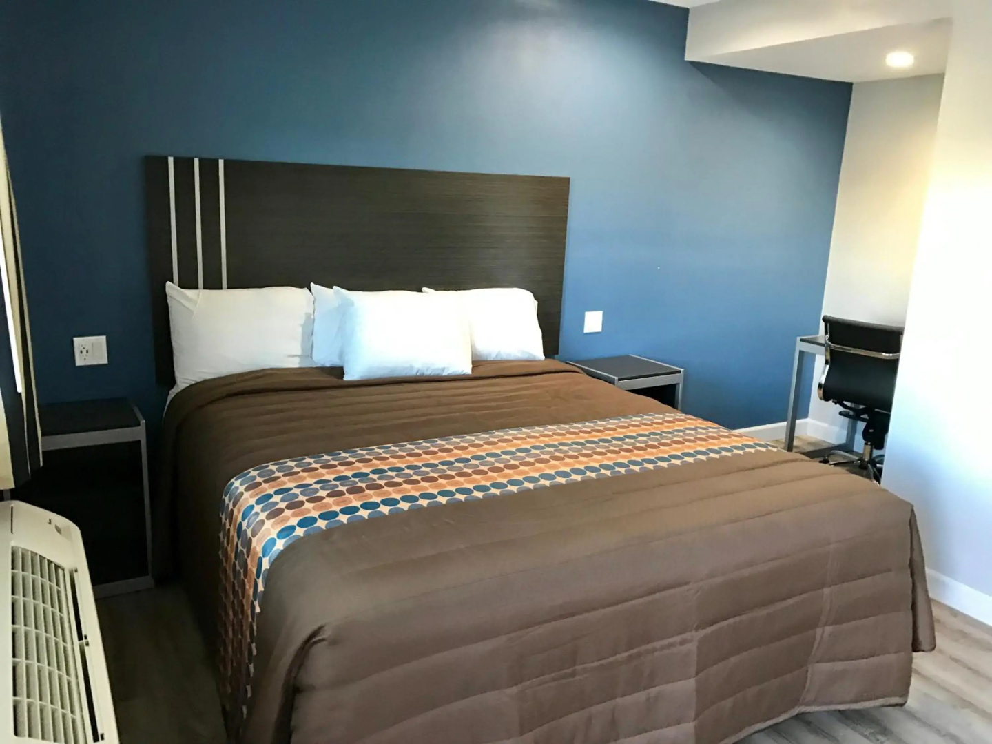 Photo - Empire Inn Motel