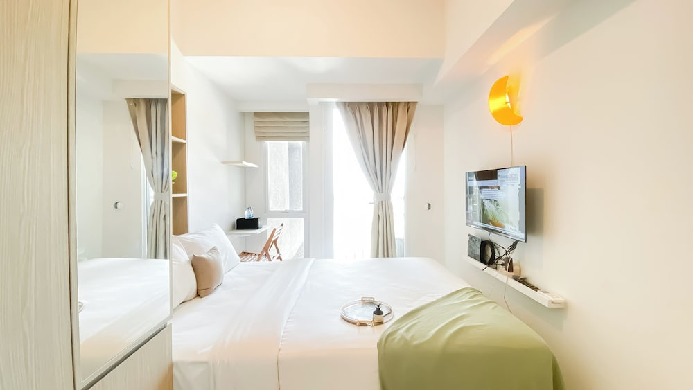 Cozy Living and Homey Studio at Apartment Tokyo Riverside PIK 2