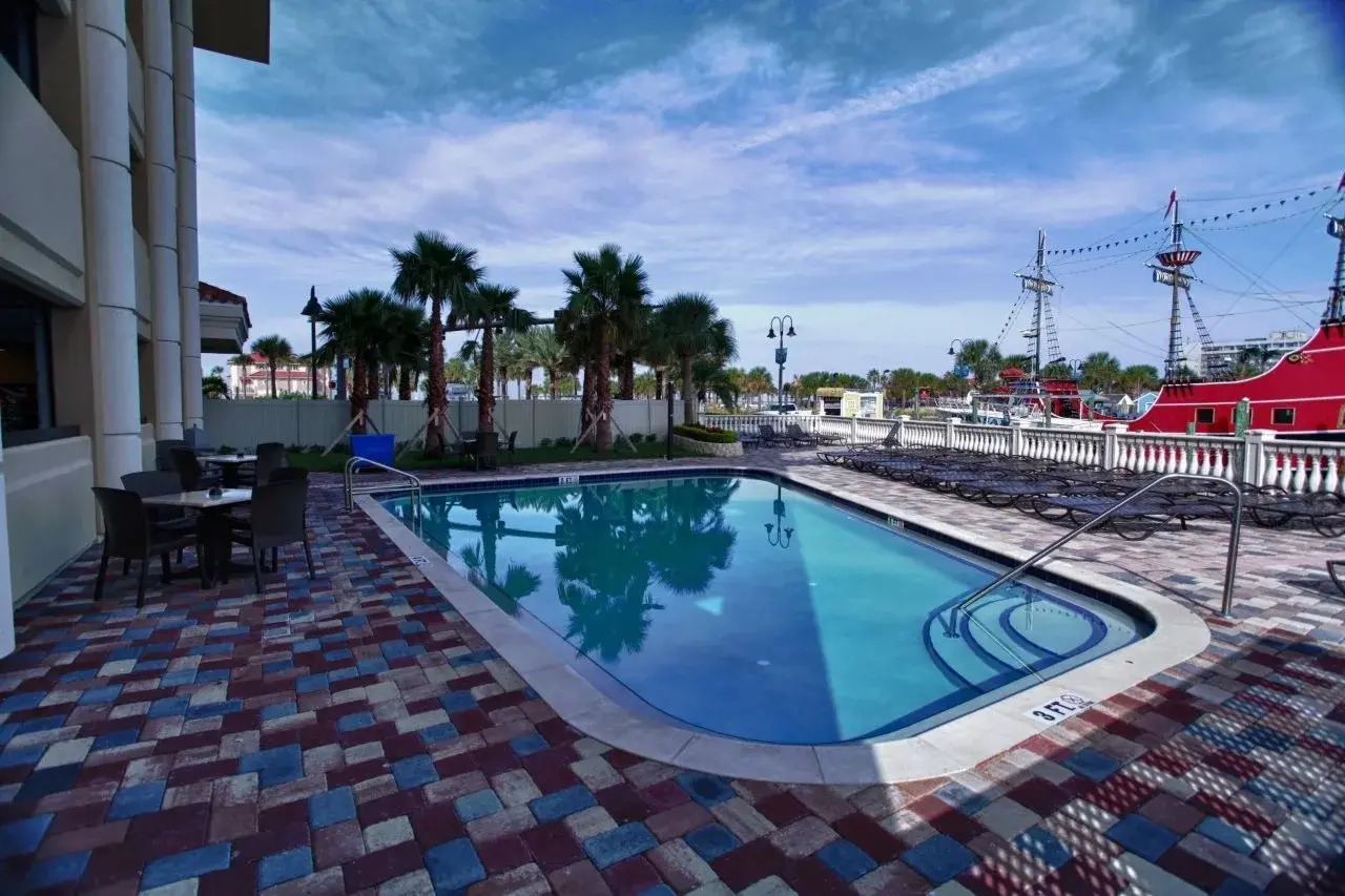 Photo - Pier House 60 Clearwater Beach Marina Hotel