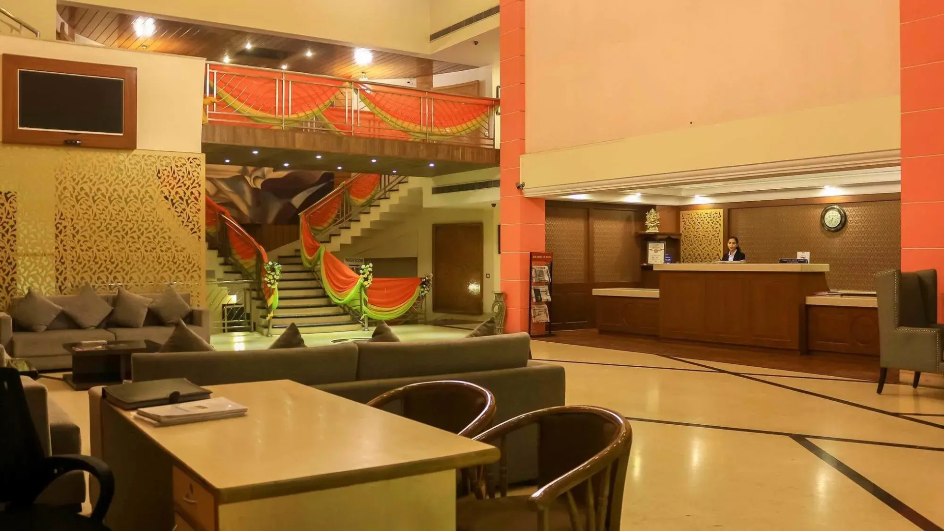 Foto - Dee Marks Airport Hotel & Resorts
