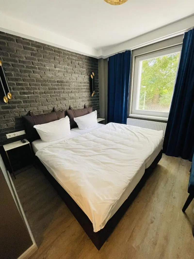Photo - IQ Hotel