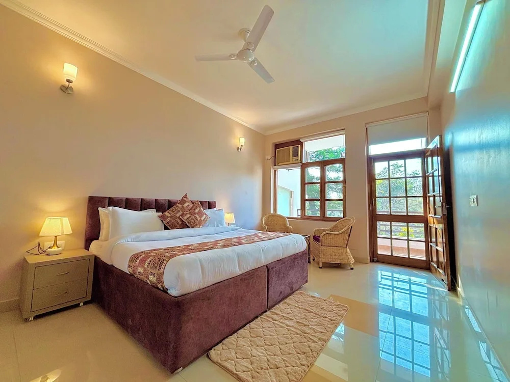 Luxury 4 Bedroom's Independent villa