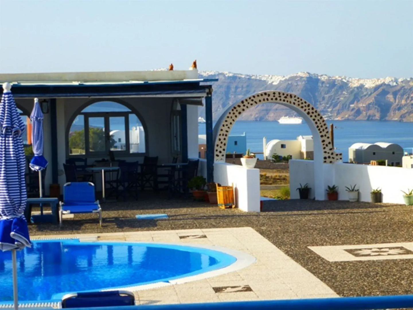 Foto - Thira's Dolphin