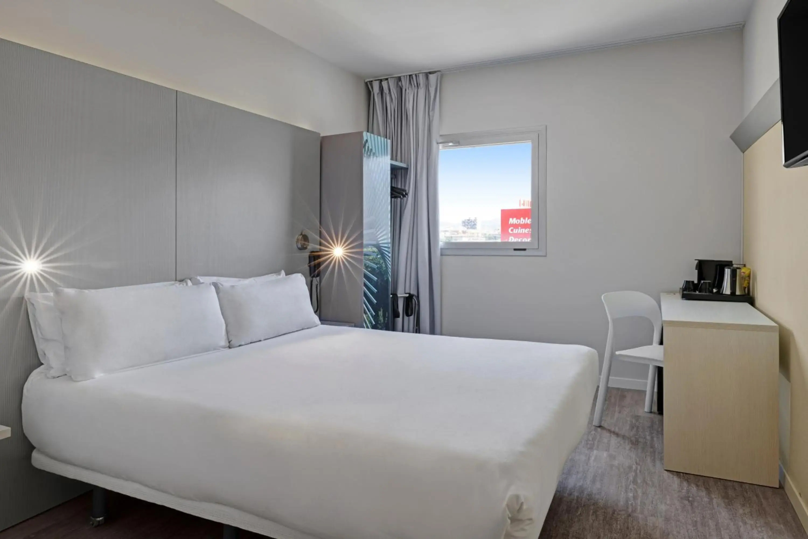 Foto - B&B HOTEL Girona 2