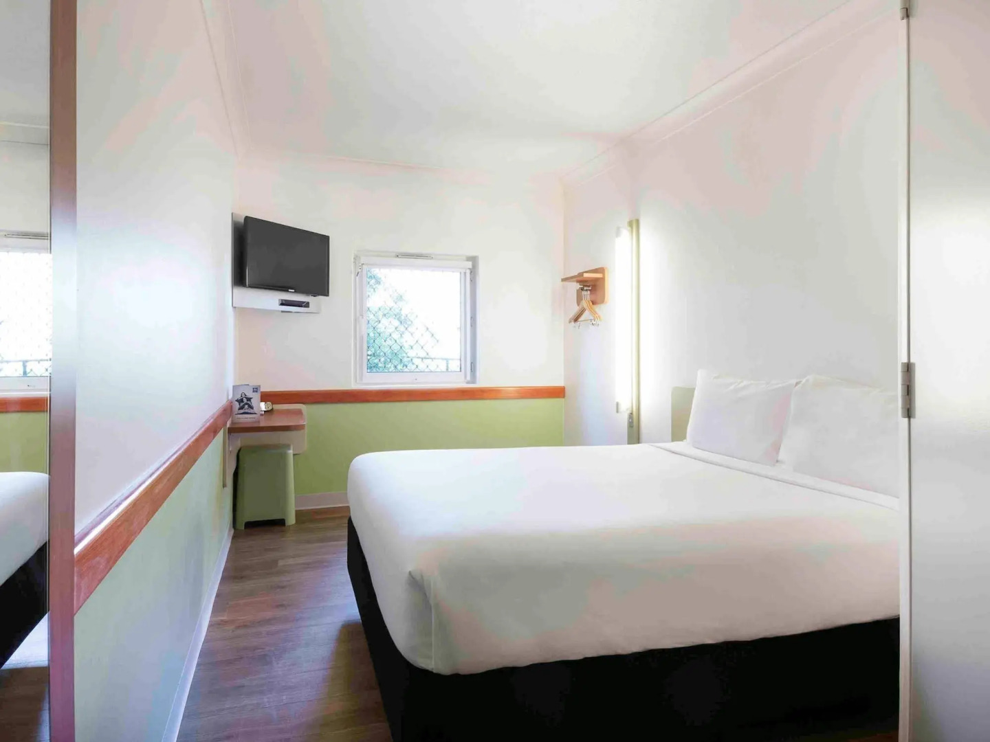 Photo - Imperial Motel Windsor