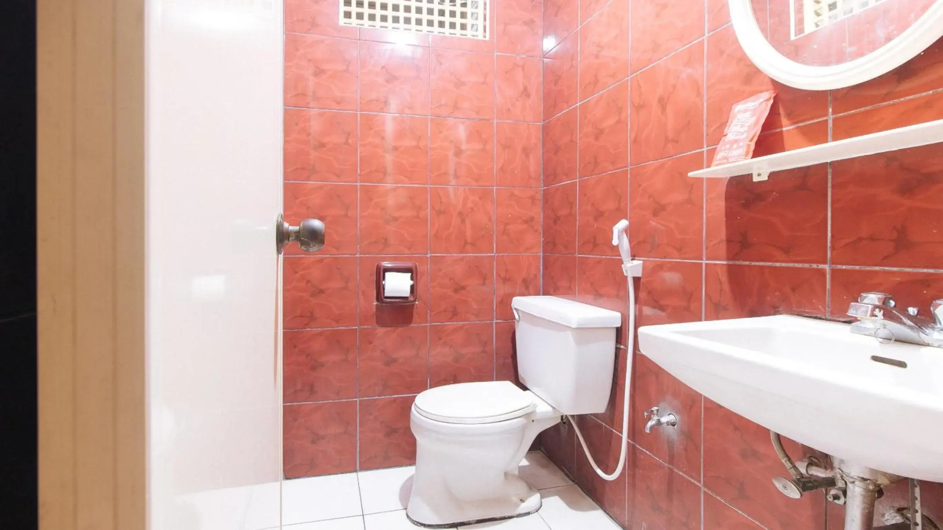 Foto - RedDoorz near East Avenue Medical Center