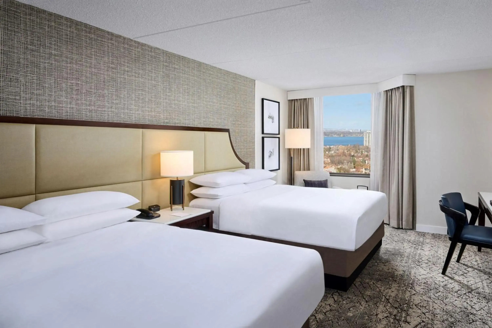 Photo - Sheraton Hamilton Hotel