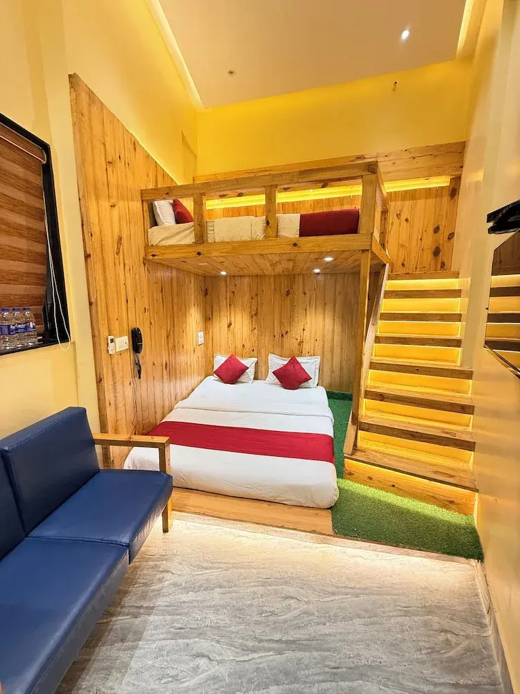 Photo - Hotel Ashyana - Near To Grant Road Station Mumbai