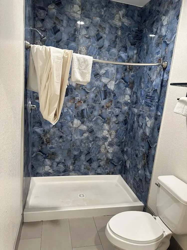 Photo - Signature Inn North Houston District